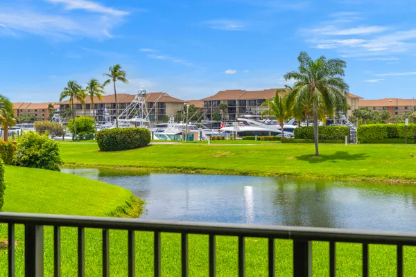 $499,000 | 601 Seafarer Circle, Unit 104, Jupiter, FL 33477