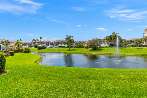 $499,000 | 601 Seafarer Circle, Unit 104, Jupiter, FL 33477