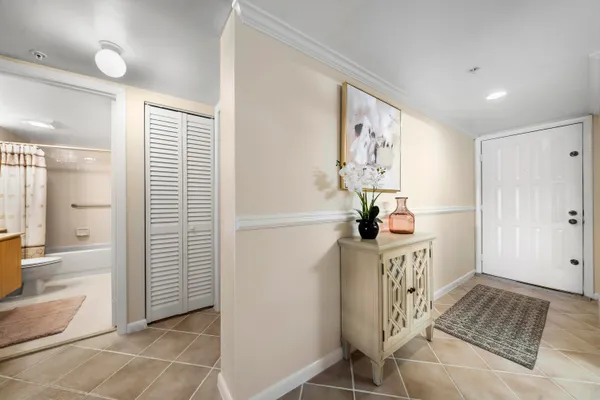 $499,000 | 601 Seafarer Circle, Unit 104, Jupiter, FL 33477