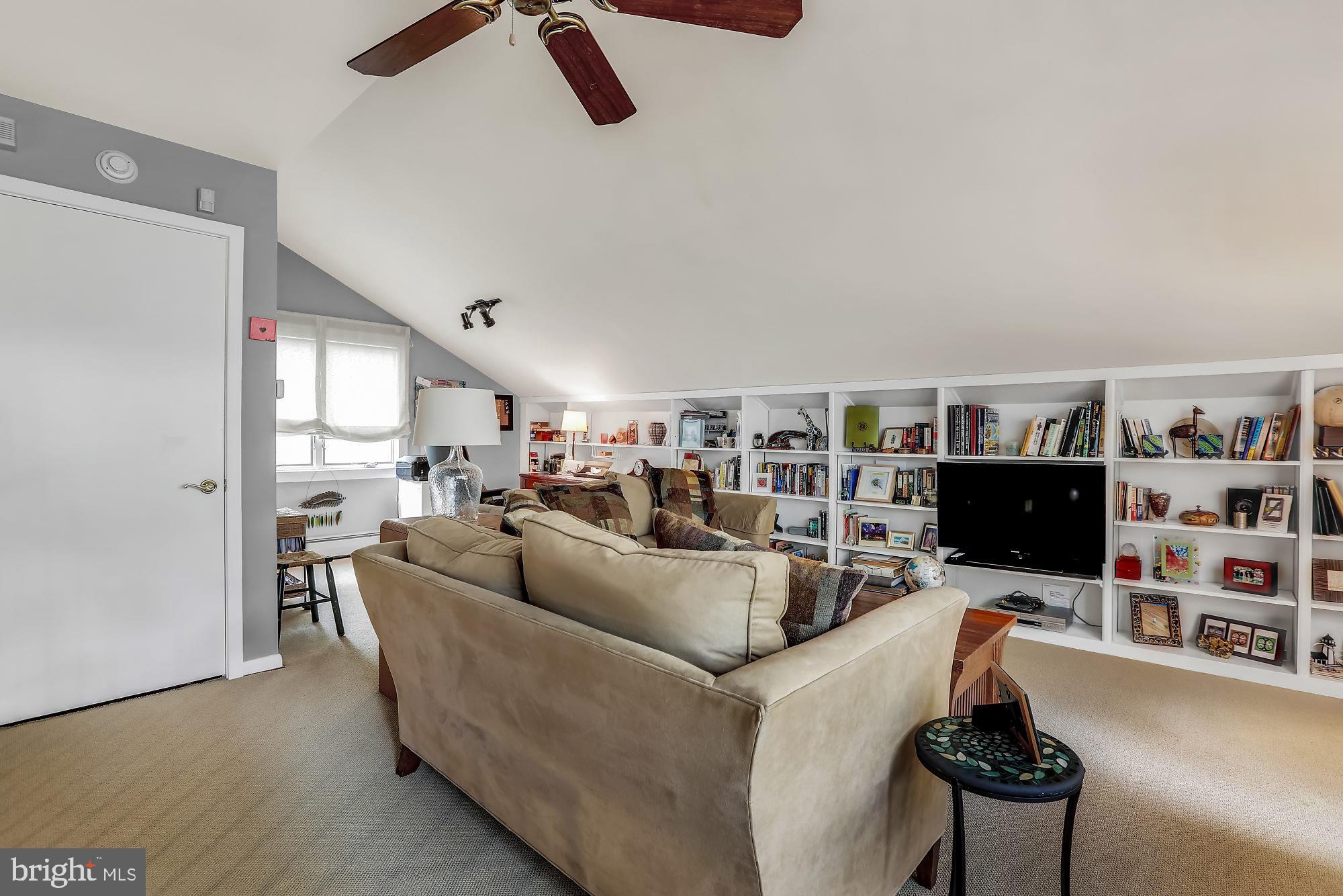 5127 New Road New Hope, PA 18938 - Photo 18 of 37 Loft area above family room with built ins