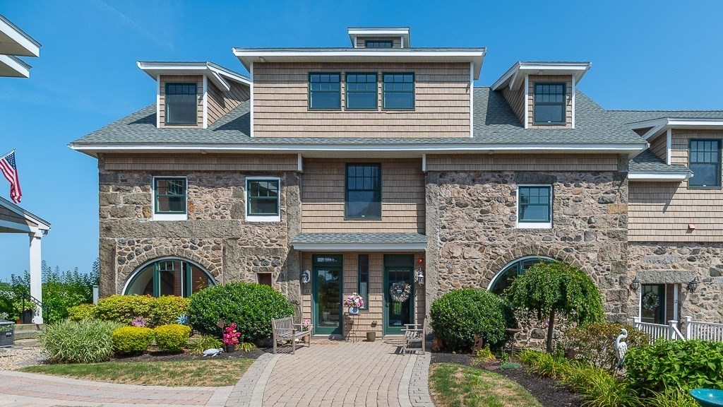 152 Water Street, Unit 13 Danvers, MA 01923 - Photo 2 of 39