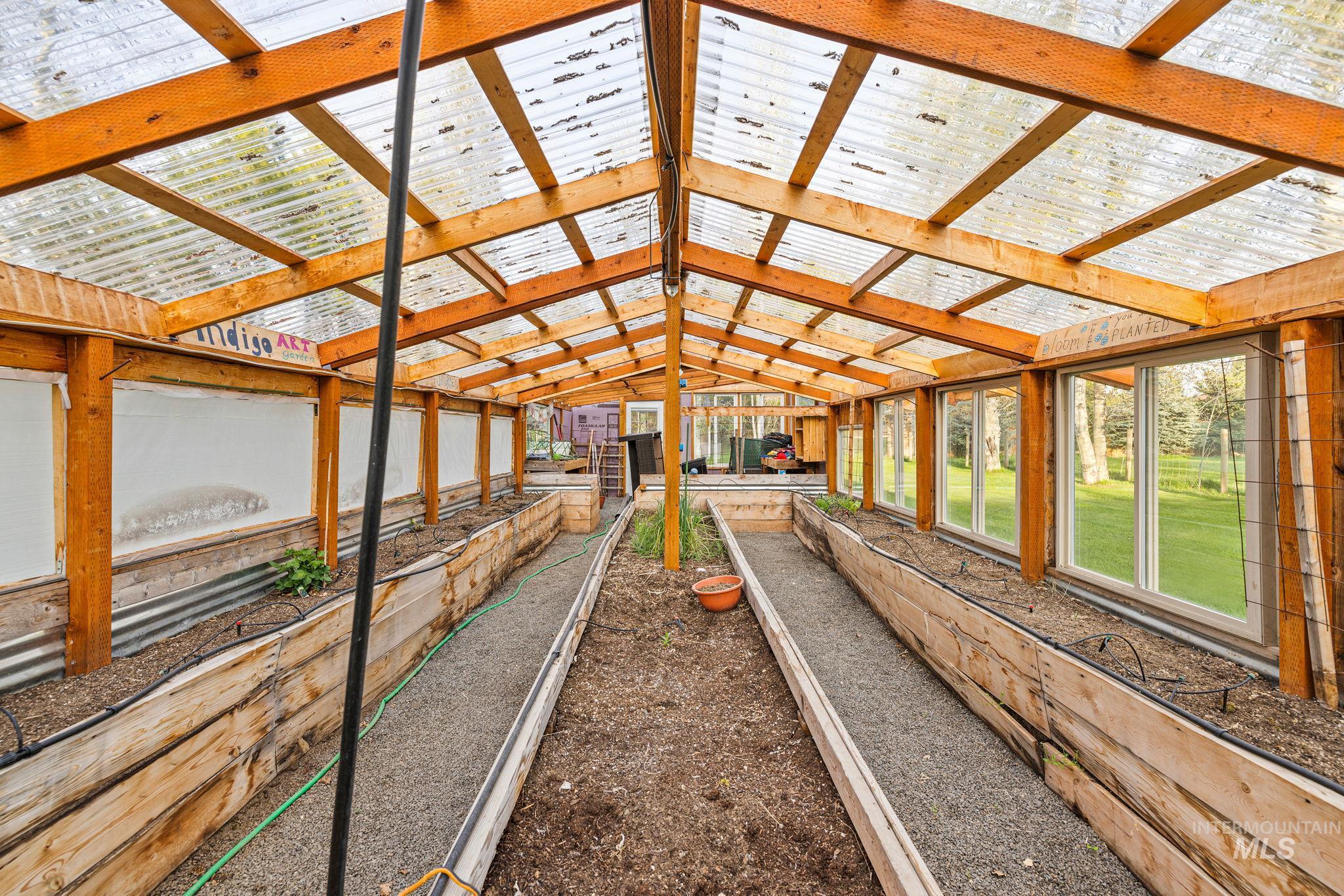 12954 Upland Road Donnelly, ID 83615 - Photo 34 of 41 Greenhouse
