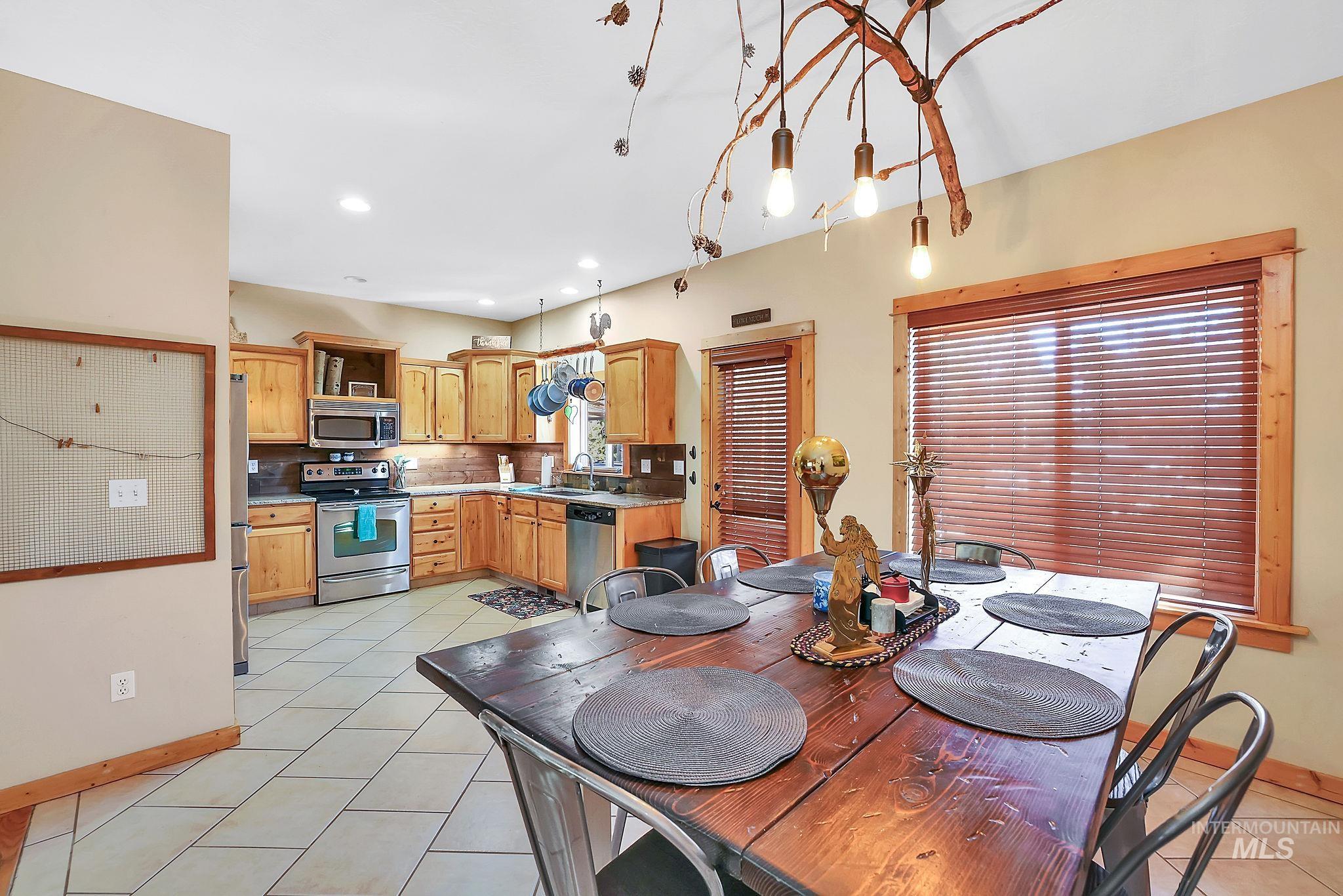 12954 Upland Road Donnelly, ID 83615 - Photo 9 of 41