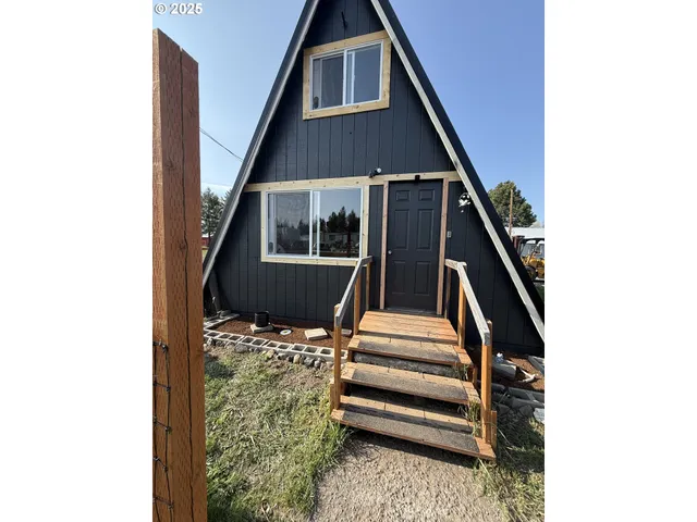 $155,000 | 112 State Street, Ukiah, OR 97880