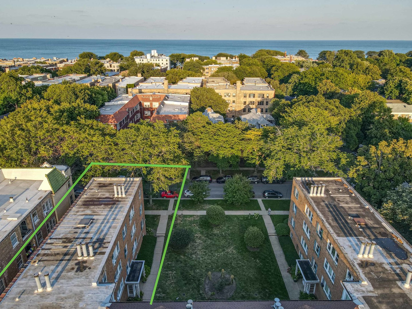 530 Michigan Avenue, Unit 3E Evanston, IL 60202 - Photo 16 of 19 a view of a yard with an outdoor space