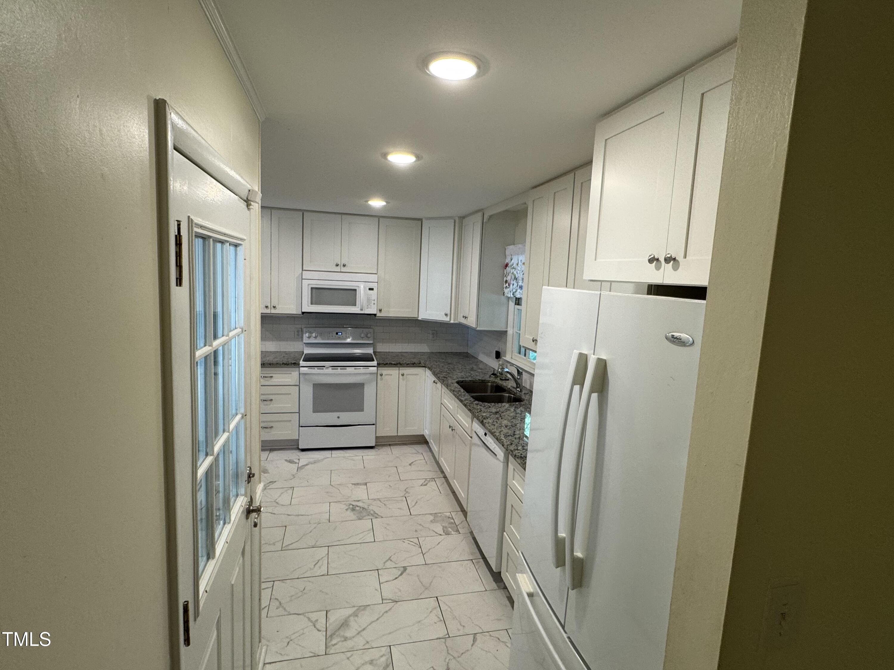5009 Old Elizabeth Road Raleigh, NC 27616 - Photo 7 of 25 7