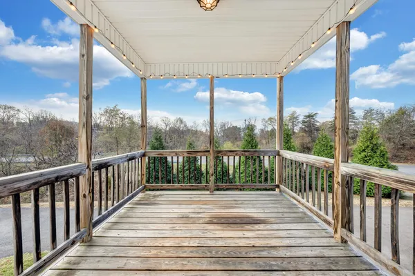 $1,599 | 2309 Jenny Lane, Vinton, VA 24179