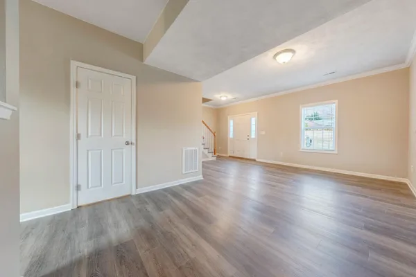 $1,599 | 2309 Jenny Lane, Vinton, VA 24179