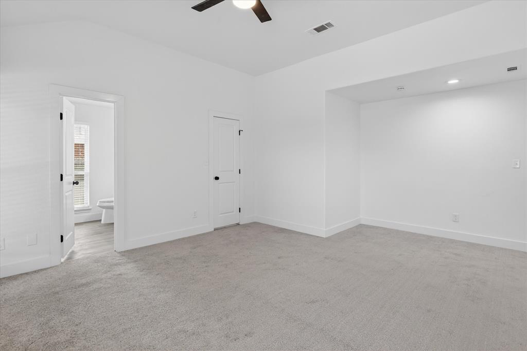 6021 Hartman Road Forest Hill, TX 76119 - Photo 16 of 27 a view of an empty room