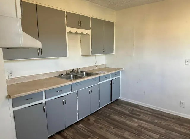 $800 | 505 West Ruth Avenue, Flint, MI 48505