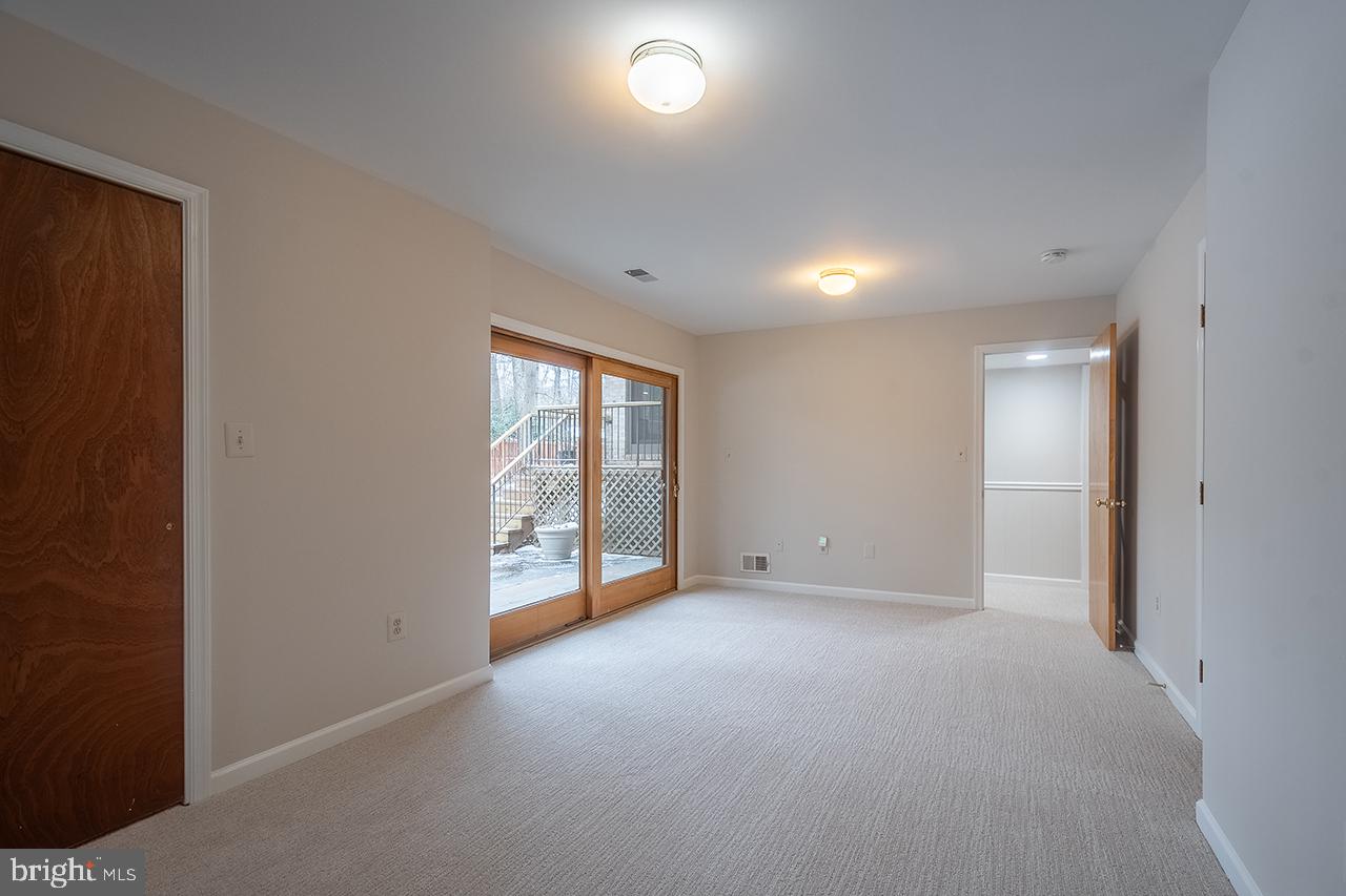 2529 Trophy Lane Reston, VA 20191 - Photo 43 of 69 Large 4th Bedroom has a big Walk-in Closet.