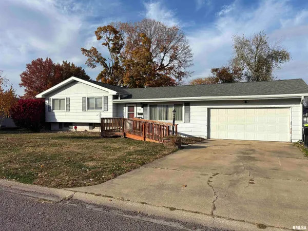 $119,900 | 428 Pendik Street, Jacksonville, IL 62650