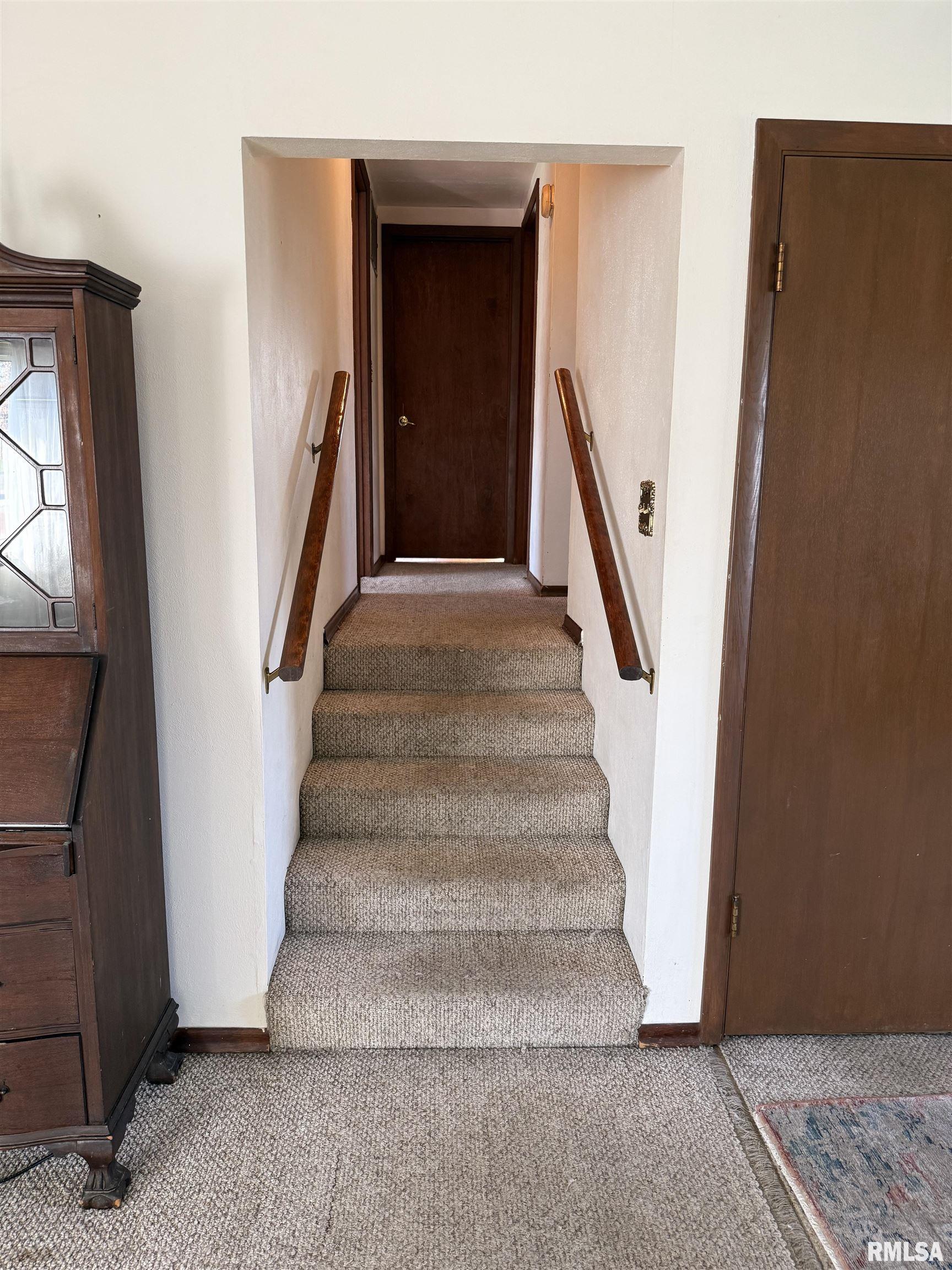 428 Pendik Street Jacksonville, IL 62650 - Photo 11 of 22