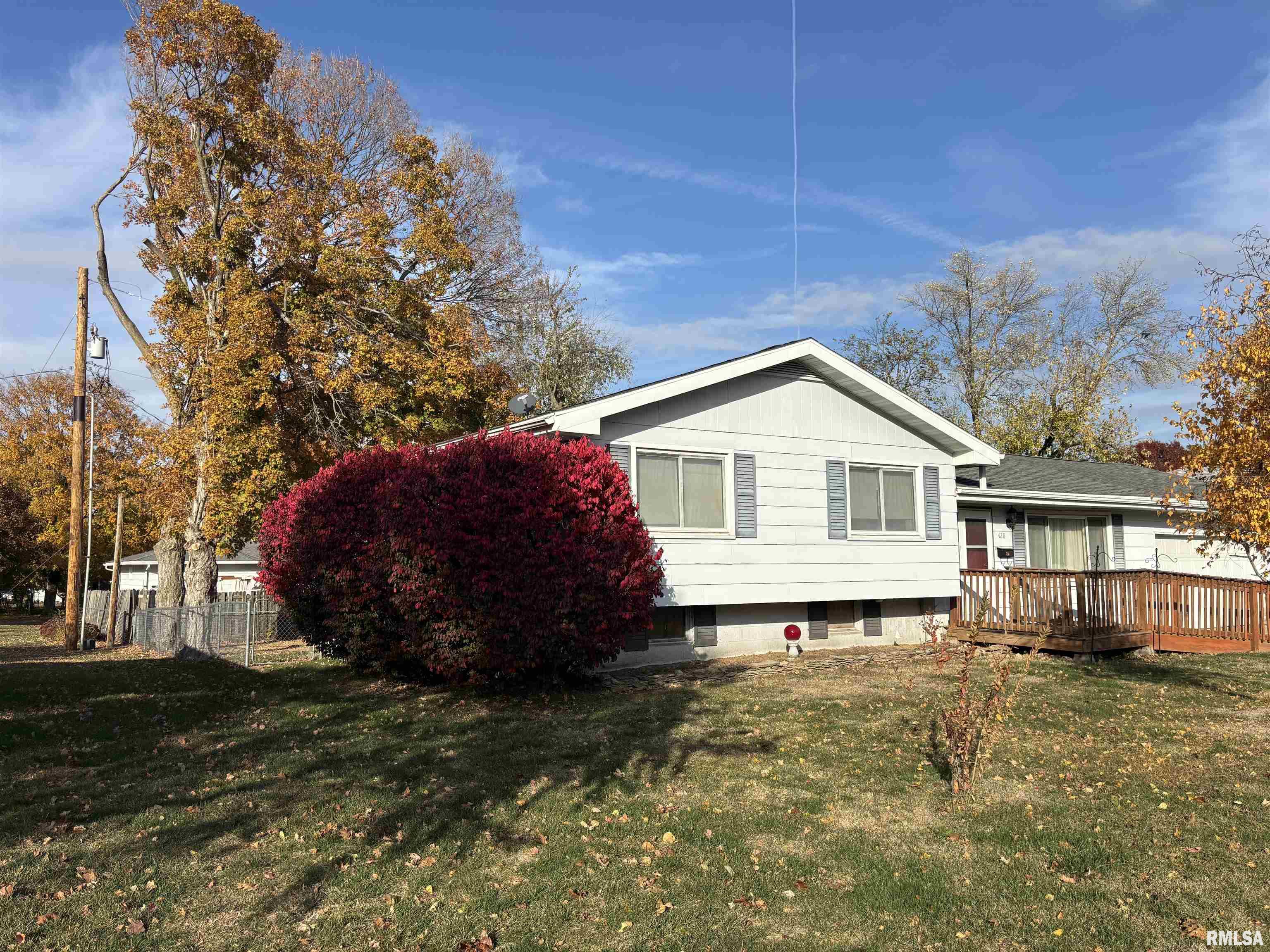 428 Pendik Street Jacksonville, IL 62650 - Photo 2 of 22