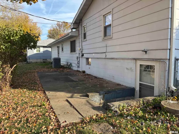 $119,900 | 428 Pendik Street, Jacksonville, IL 62650