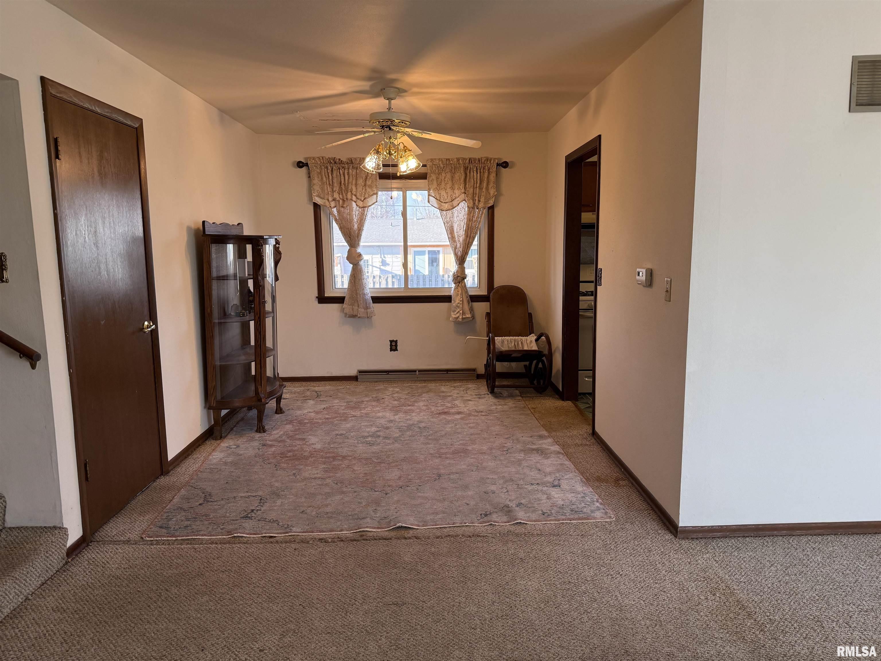428 Pendik Street Jacksonville, IL 62650 - Photo 7 of 22