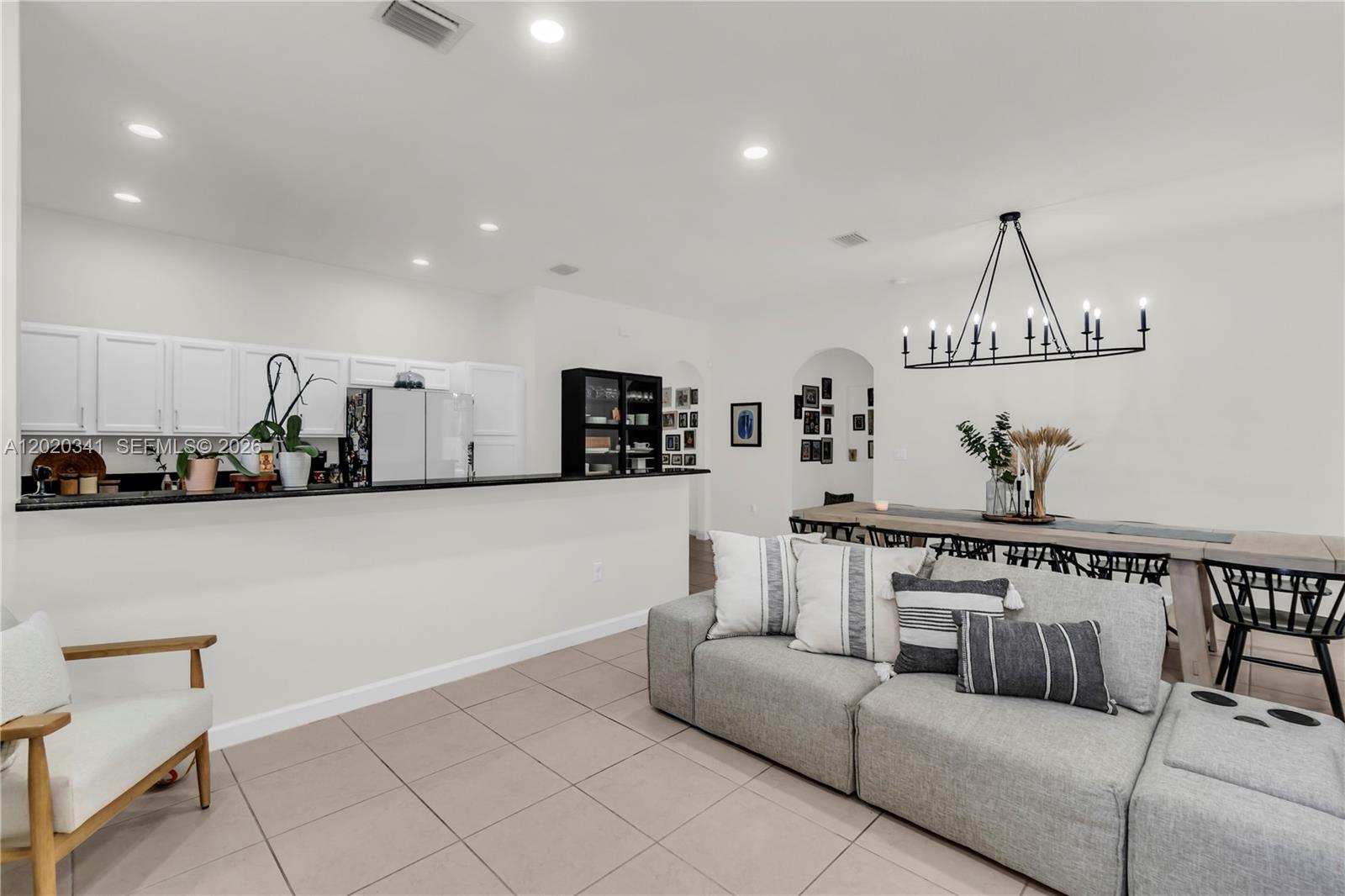 17064 Southwest 90th Way Miami, FL 33196 - Photo 8 of 36