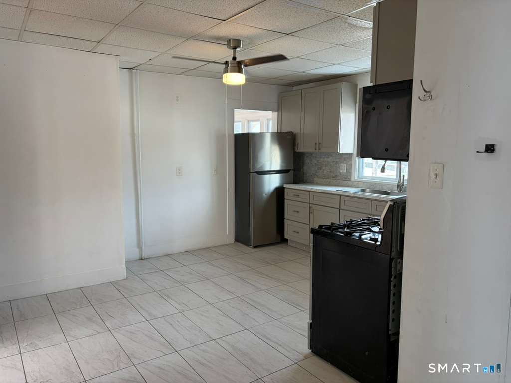 1821 East Main Street, Unit 2 Waterbury, CT 06705 - Photo 3 of 7