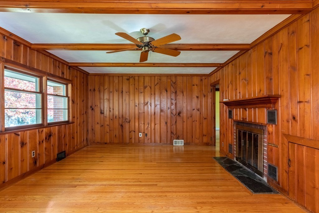 30 Baker Hill Road Northampton, MA 01062 - Photo 9 of 23 Gallery Image 9