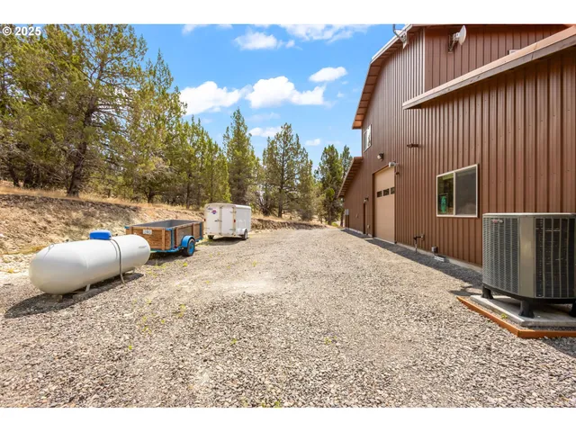 $915,000 | 9209 North Sharp Road, Prineville, OR 97754