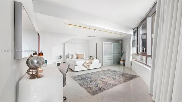 $18,500 | 101 20th Street, Unit THB 1505, Miami Beach, FL 33139