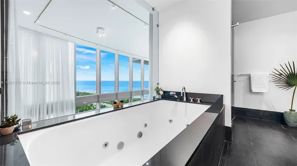 $18,500 | 101 20th Street, Unit THB 1505, Miami Beach, FL 33139