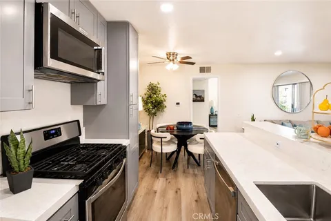$419,000 | 2849 South Fairview Street, Unit C, Santa Ana, CA 92704