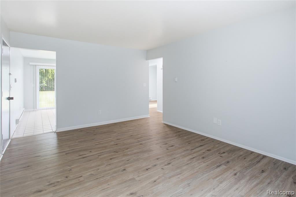 365 Granger Road, Unit 1 Ortonville, MI 48462 - Photo 6 of 23 Gallery Image 6