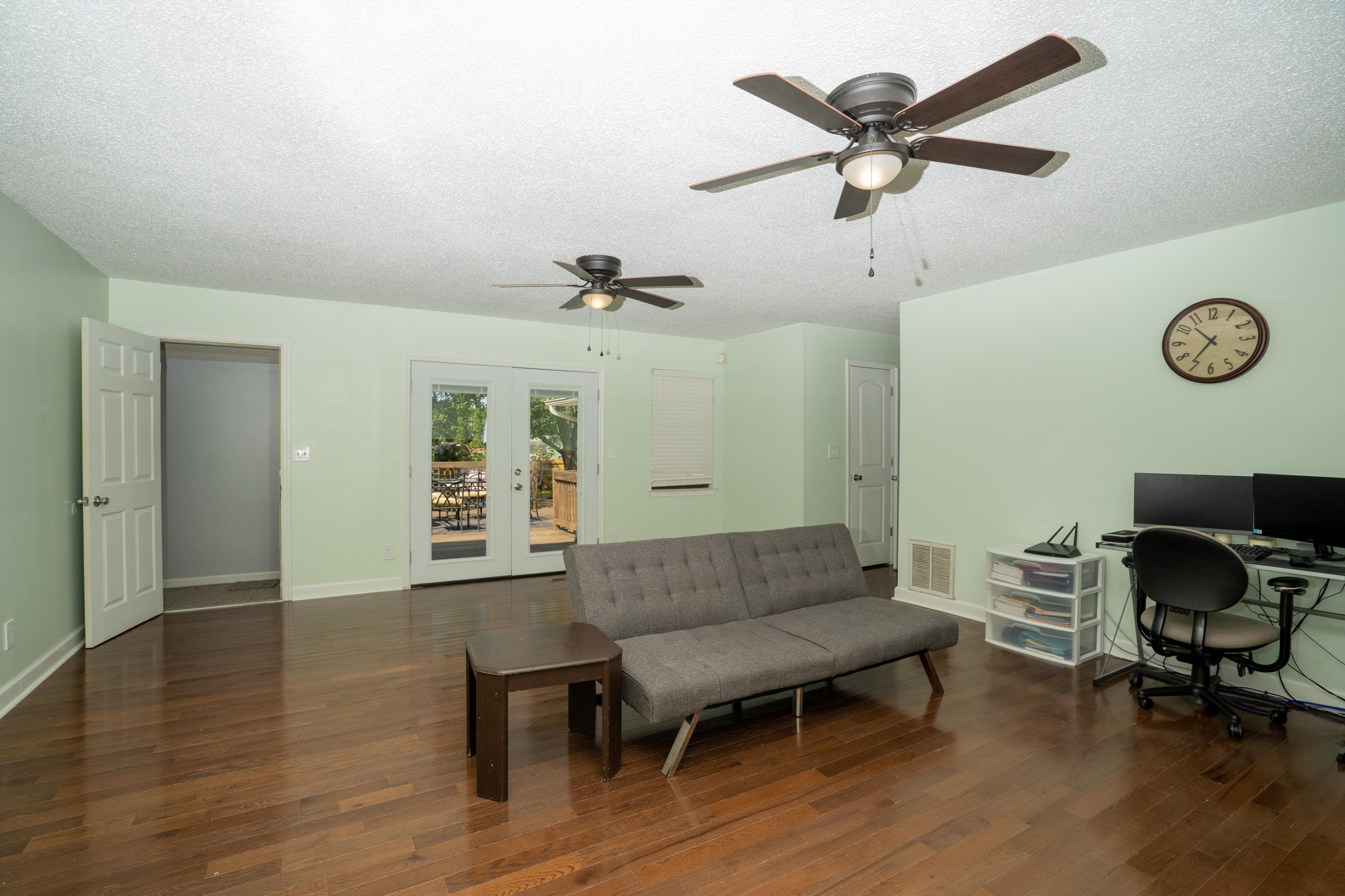 2706 Banks Road Chattanooga, TN 37421 - Photo 11 of 32 Large Room Alt a