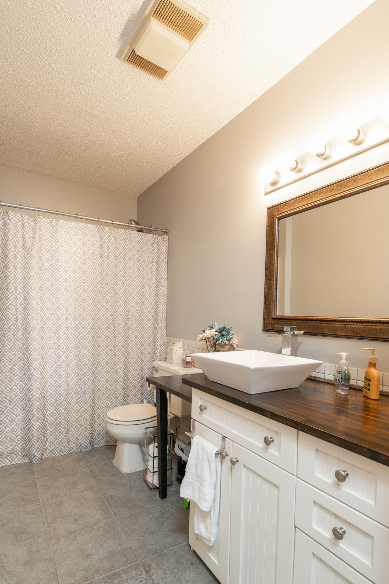 2706 Banks Road Chattanooga, TN 37421 - Photo 18 of 32 Bathroom 2 Alt