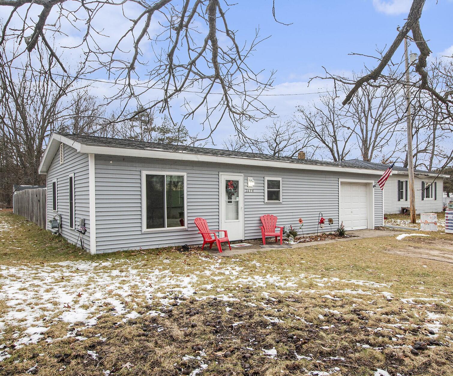 2694 South Patterson Road Wayland, MI 49348 - Photo 1 of 18 cropped south front view