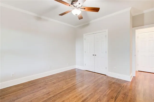 a bathroom with a toilet