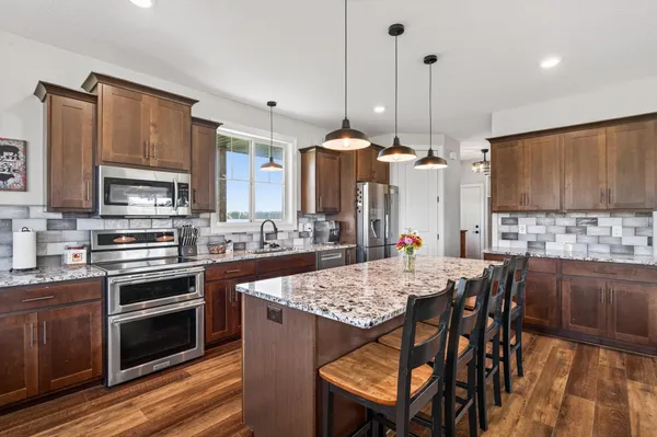 $650,000 | 6787 80th Avenue, Princeton, MN 55371