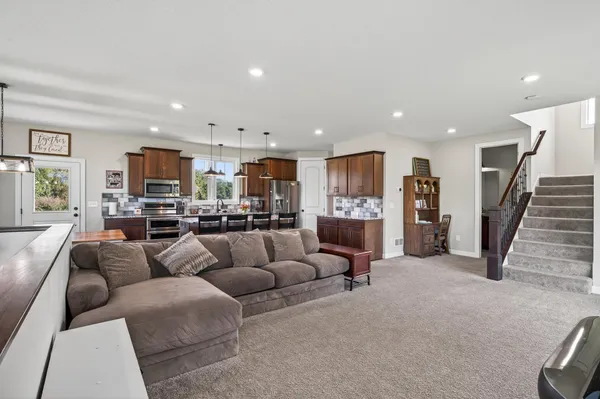 $650,000 | 6787 80th Avenue, Princeton, MN 55371