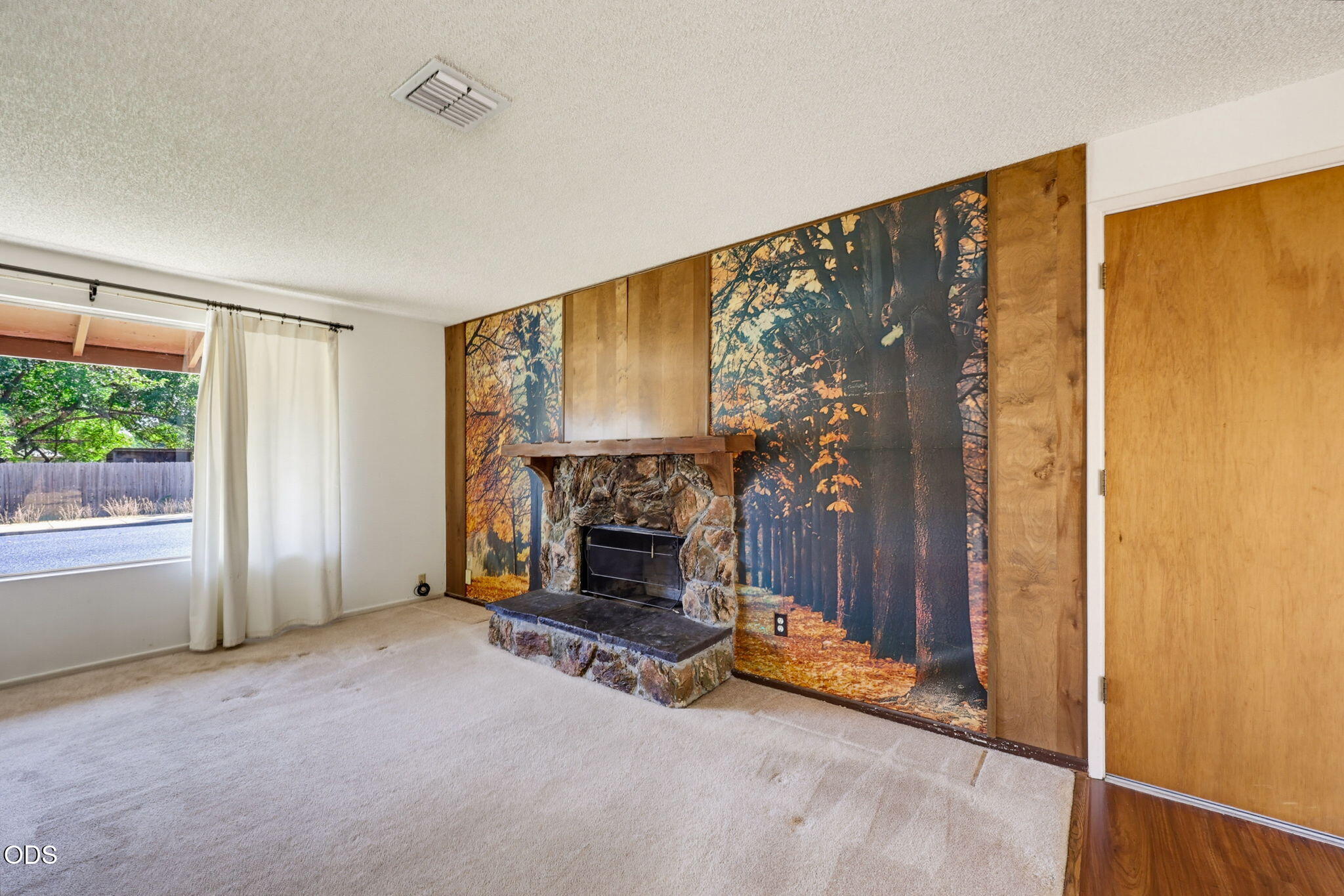 520 Elm Way Eagle Point, OR 97524 - Photo 6 of 23 Gallery Image 6