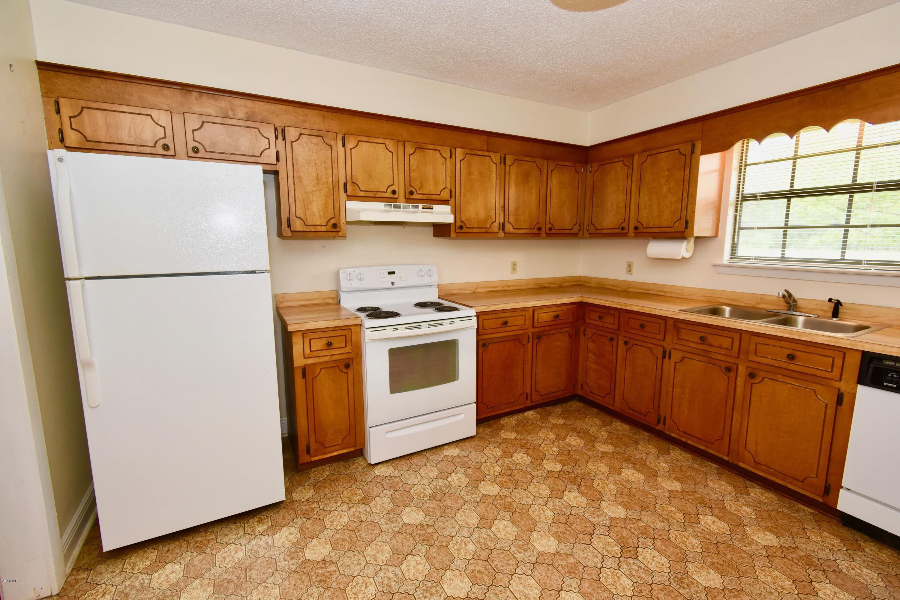 21340 Daugherty Road Long Beach, MS 39560 - Photo 6 of 36 DSC_9591