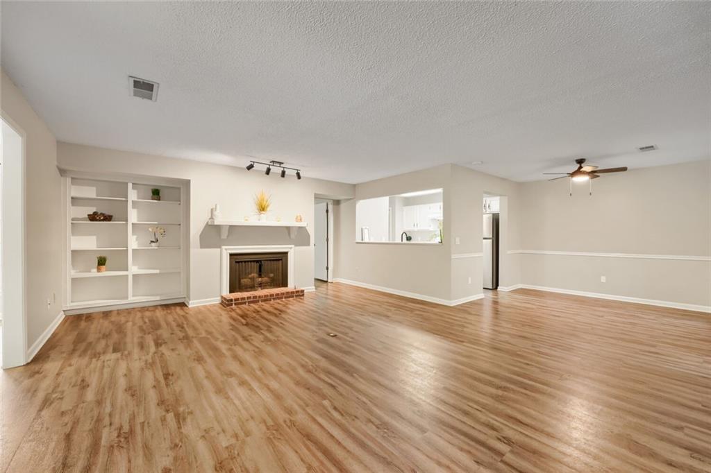 820 Cannon Run Marietta, GA 30064 - Photo 7 of 27