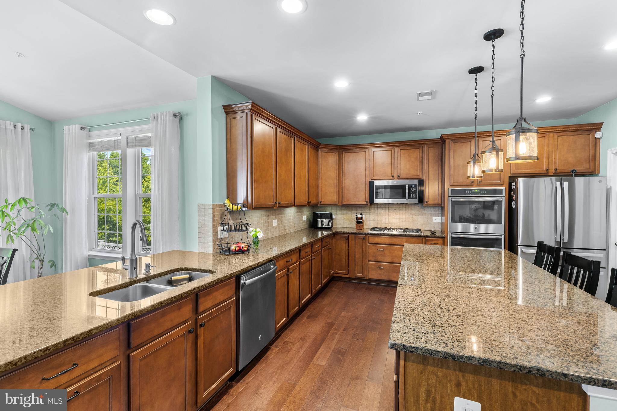 602 Laghman Court Odenton, MD 21113 - Photo 10 of 49 Country Kitchen