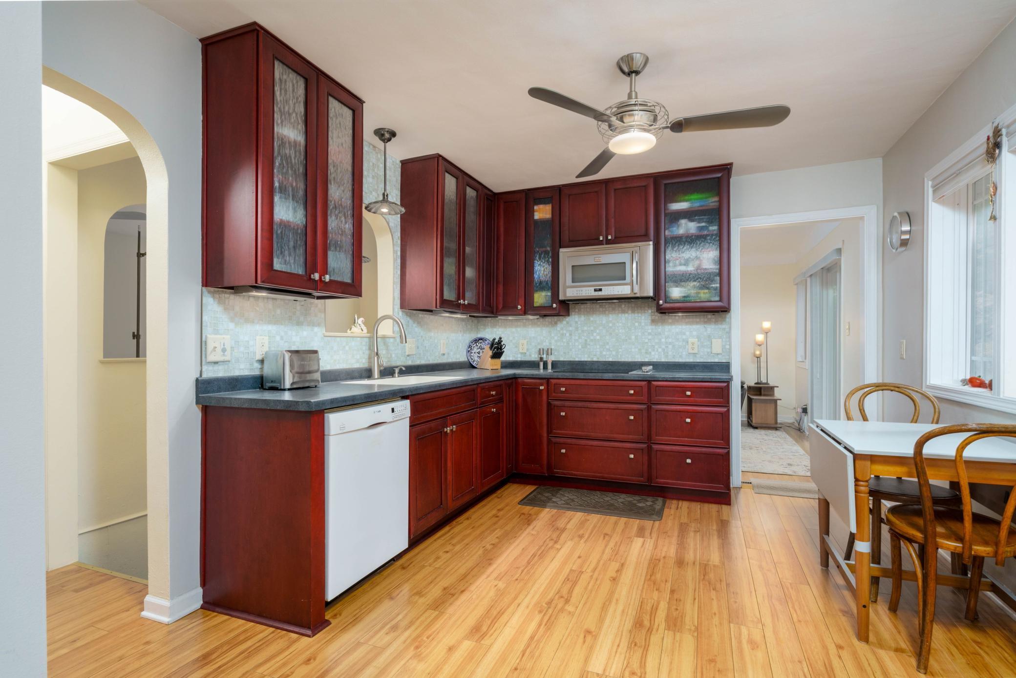 1274 Amble Road St. Paul, MN 55126 - Photo 7 of 32 Gallery Image 7