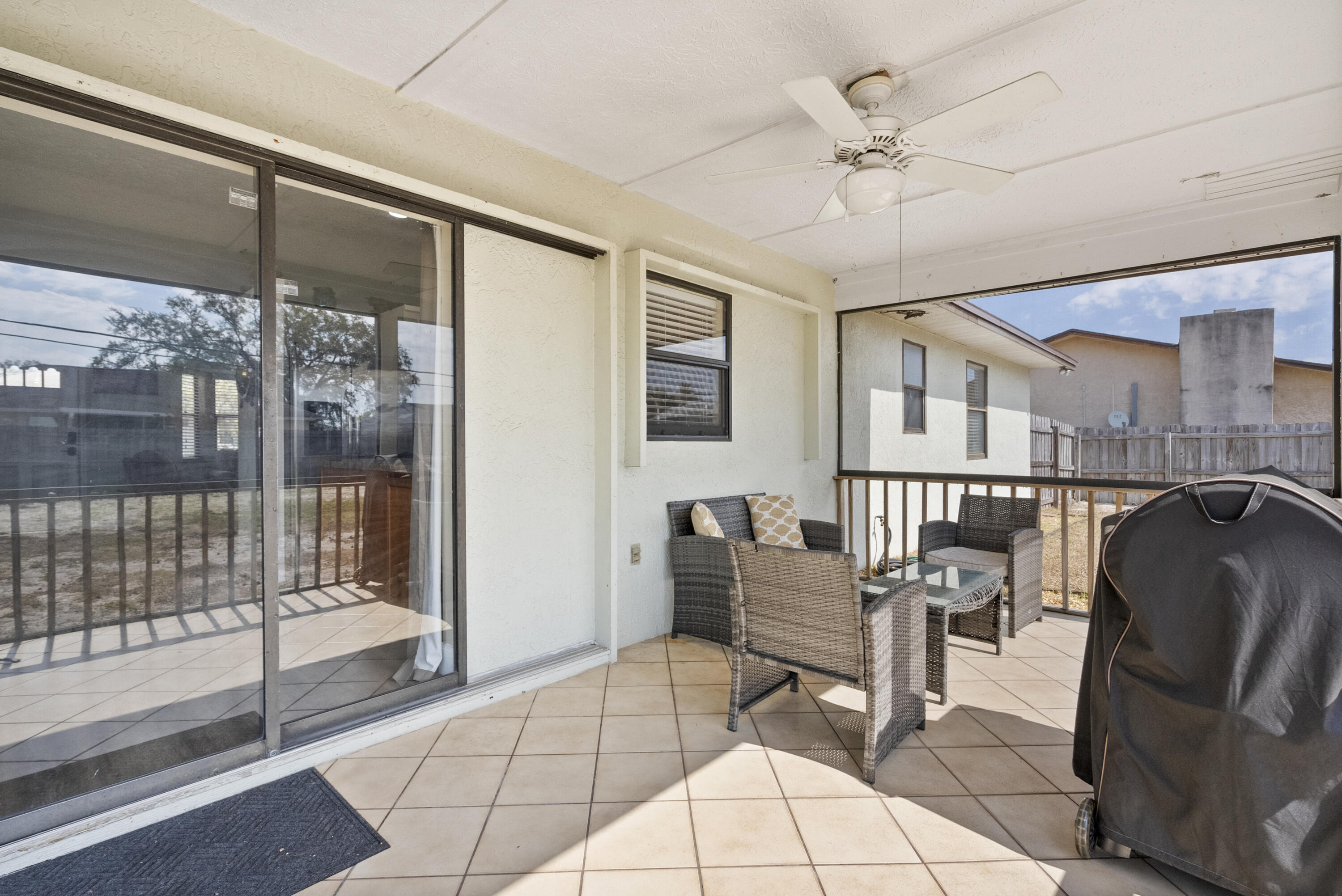 822 Southwest Harvard Road Port St. Lucie, FL 34953 - Photo 33 of 43 a living room with furniture