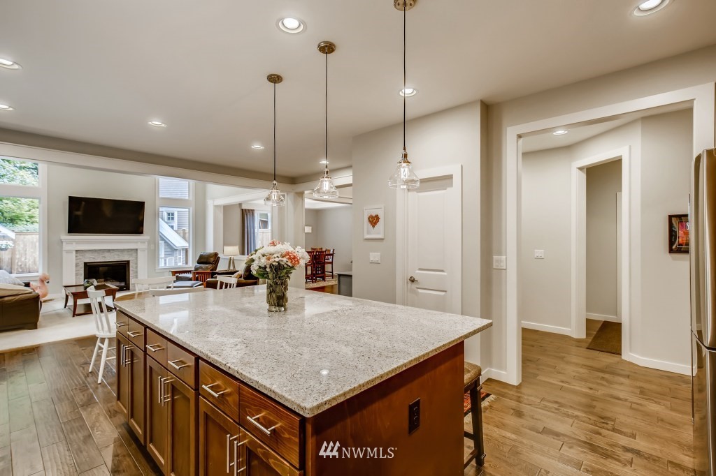 21915 37th Avenue Southeast Bothell, WA 98021 - Photo 15 of 38