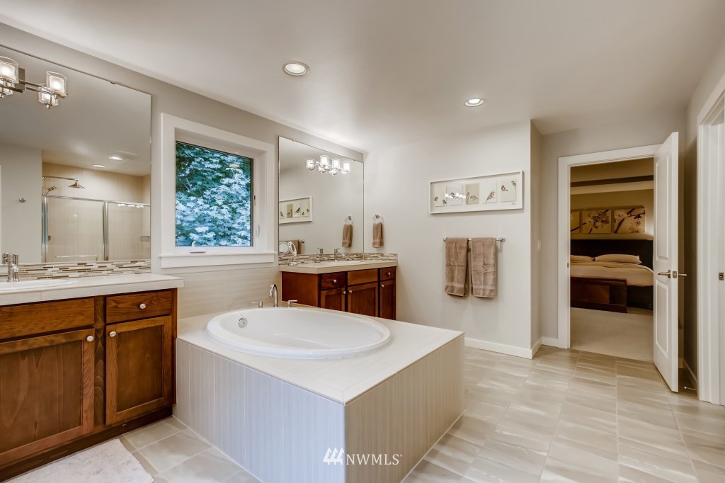 21915 37th Avenue Southeast Bothell, WA 98021 - Photo 25 of 38