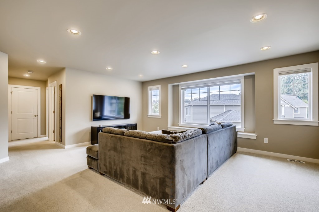21915 37th Avenue Southeast Bothell, WA 98021 - Photo 31 of 38