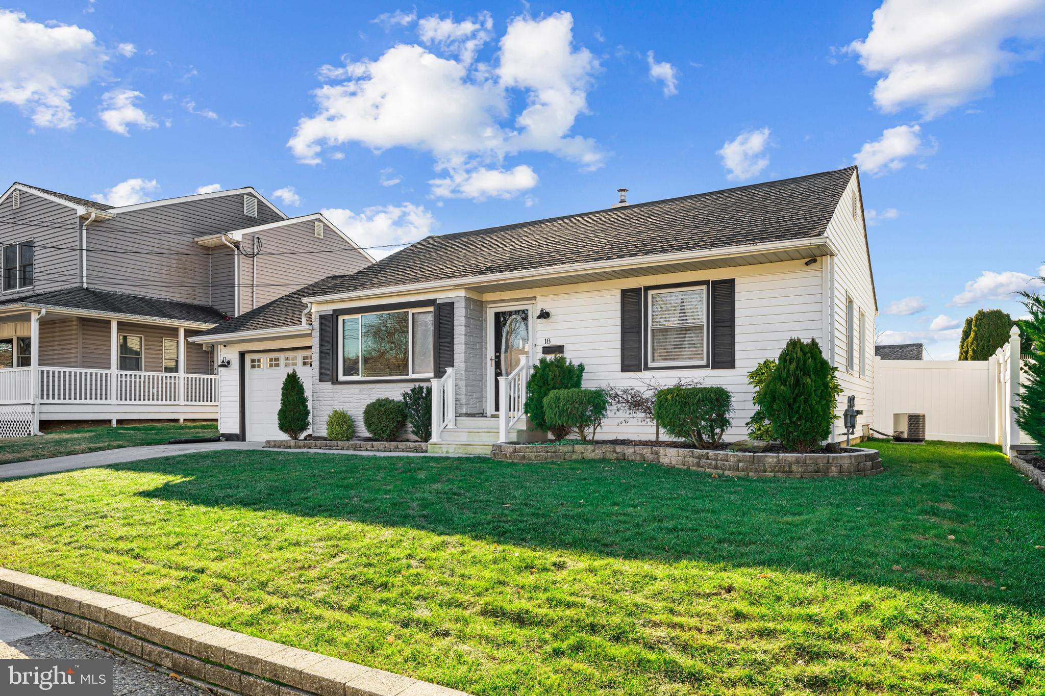 18 Overbrook Avenue Maple Shade, NJ 08052 - Photo 3 of 29