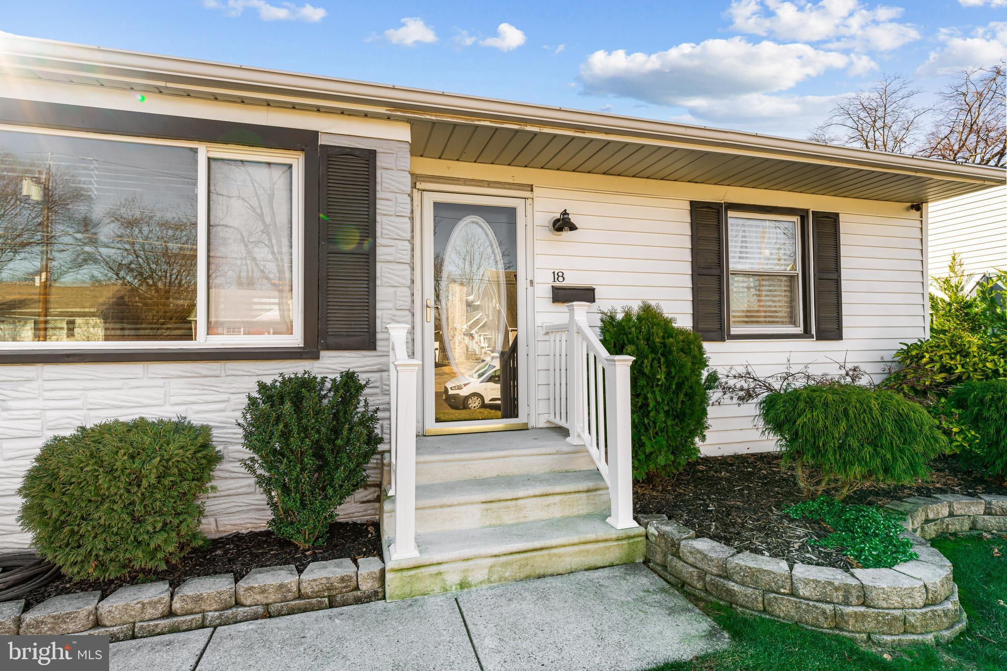 18 Overbrook Avenue Maple Shade, NJ 08052 - Photo 4 of 29