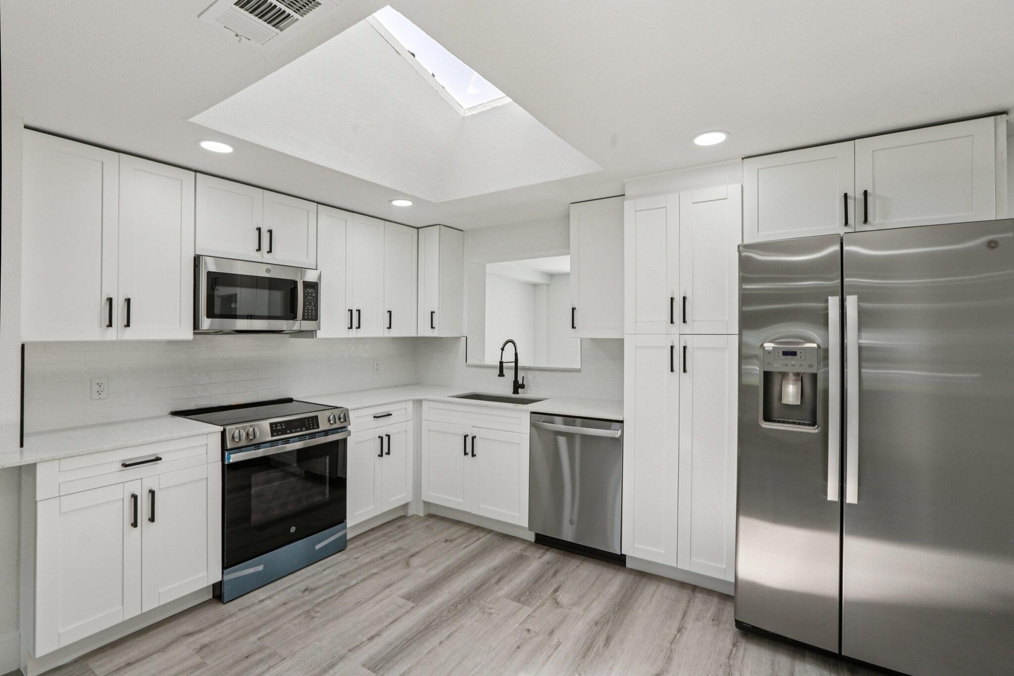 4946 Avery Road New Port Richey, FL 34652 - Photo 4 of 19 11-web-or-mls-Avery Rd-S1508-011