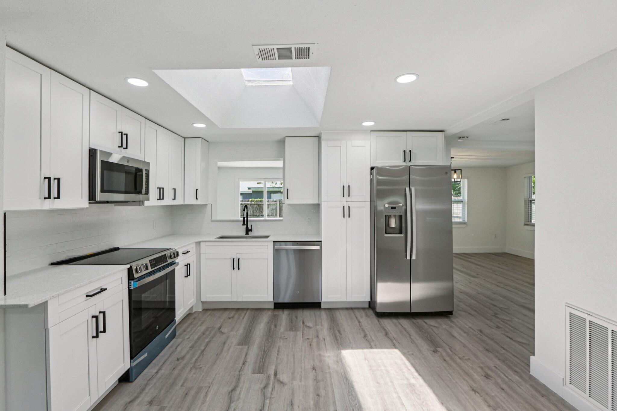 4946 Avery Road New Port Richey, FL 34652 - Photo 5 of 19 12-web-or-mls-Avery Rd-S1508-012