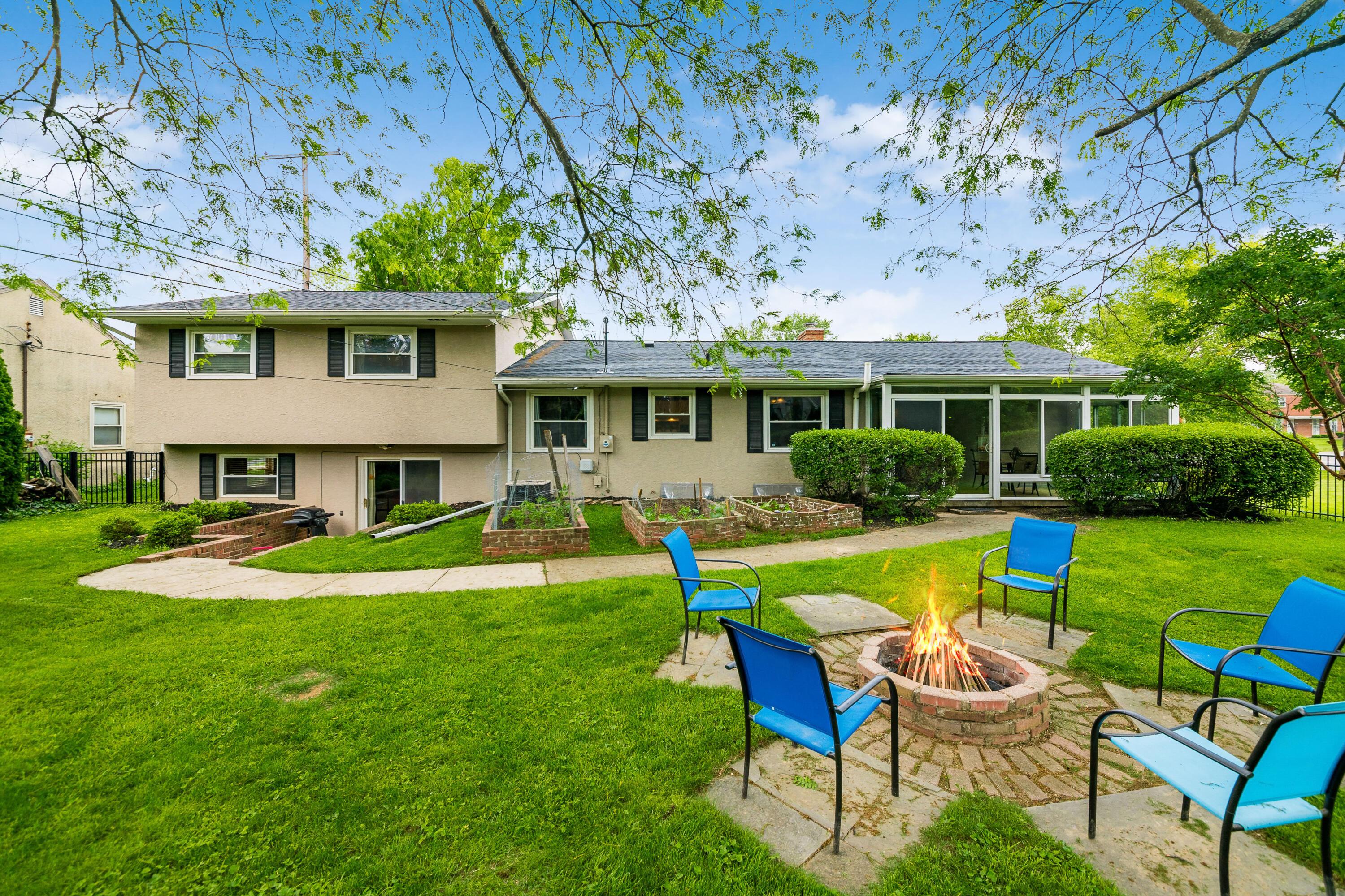 2175 Ridgeview Road Columbus, OH 43221 - Photo 4 of 36 L_2175_Ridgeview008