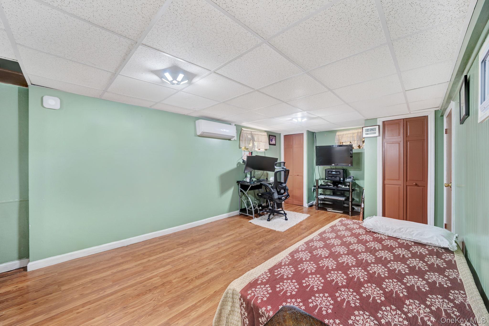 244-15 85th Road Queens, NY 11426 - Photo 25 of 30