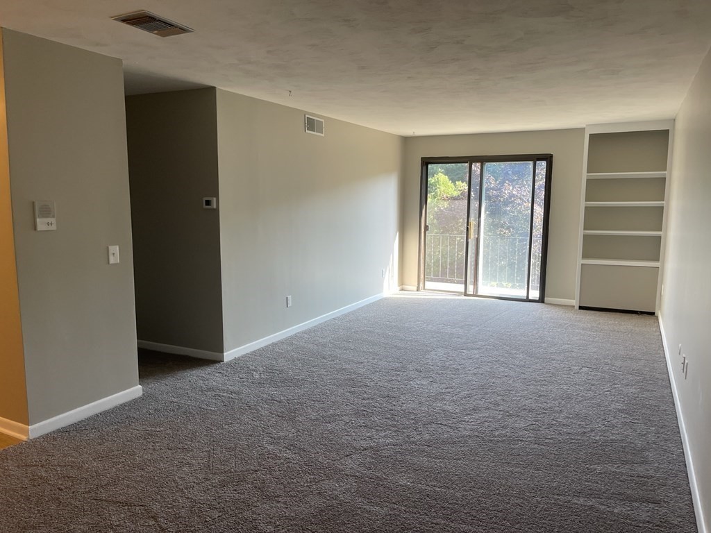 176 Maple Avenue, Unit 235 Rutland, MA 01543 - Photo 6 of 20 Gallery Image 6